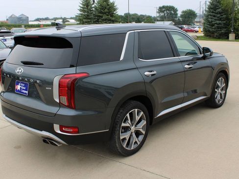 Used 2022 Hyundai Palisade SEL w/ Premium Package AWD/4WD image 5