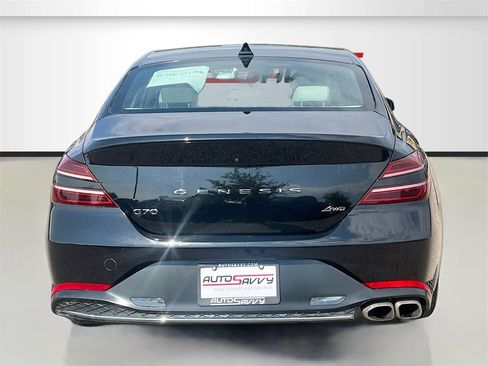 Used 2023 Genesis G70 2.0T image 6