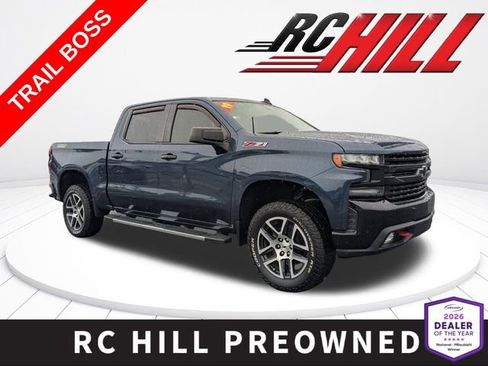 Used 2019 Chevrolet Silverado 1500 LT Trail Boss w/ Convenience Package AWD/4WD image 1