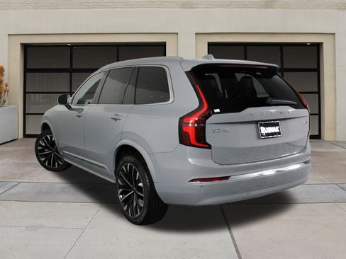 New 2025 Volvo XC90 B6 Core w/ Protection Package Premier image 3