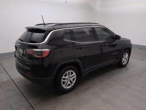 Used 2021 Jeep Compass Sport image 10