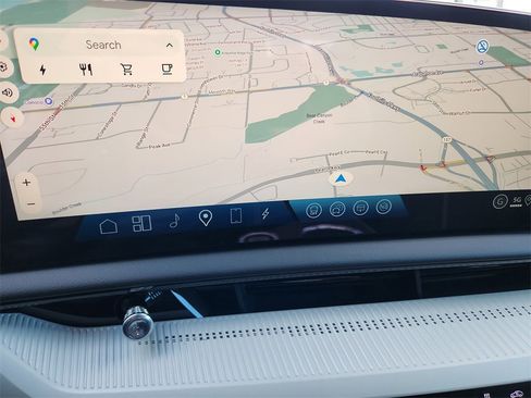 New 2026 Cadillac Optiq Luxury 2 image 13