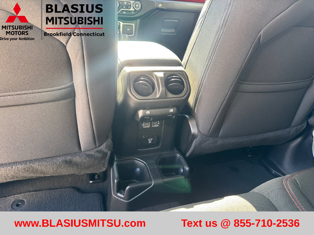 Used 2023 Jeep Gladiator Rubicon w/ Cold Weather Group AWD/4WD image 35