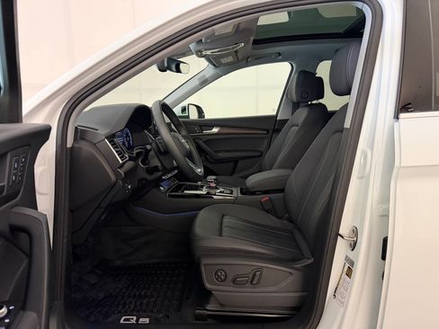 Used 2023 Audi Q5 2.0T Premium Plus w/ Premium Plus Package AWD/4WD image 5