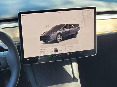 Used 2023 Tesla Model Y Long Range AWD/4WD image 14