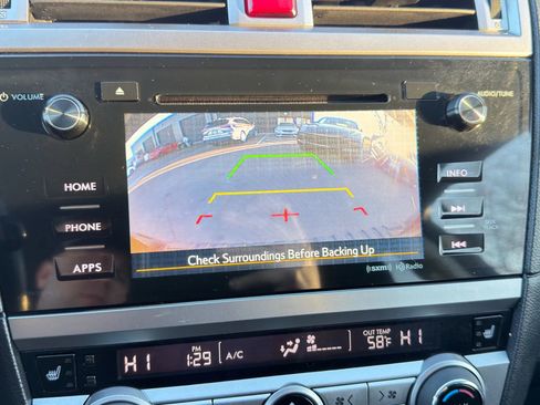 Used 2016 Subaru Outback 2.5i Premium image 18