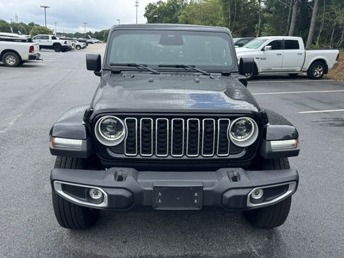 Used 2025 Jeep Wrangler Unlimited Sahara w/ Safety Group AWD/4WD image 2