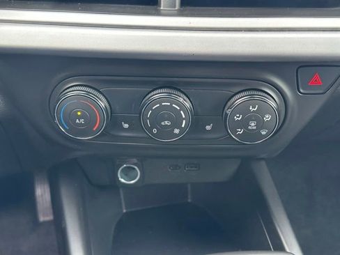 Used 2024 Chevrolet Trax RS w/ Driver Confidence Package image 36