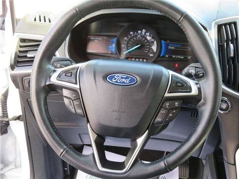 Used 2024 Ford Edge SEL AWD/4WD image 9
