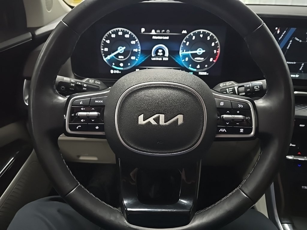Used 2022 Kia Carnival SX Prestige FWD image 21