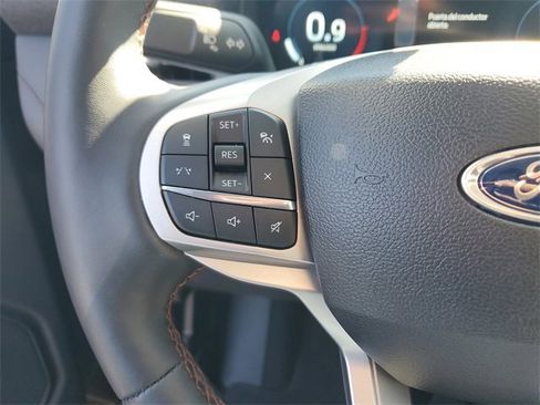 Used 2025 Ford Explorer Active w/ Active Comfort Package image 29