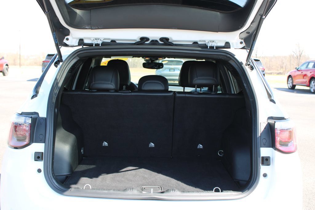 Used 2025 Jeep Compass Trailhawk AWD/4WD image 16