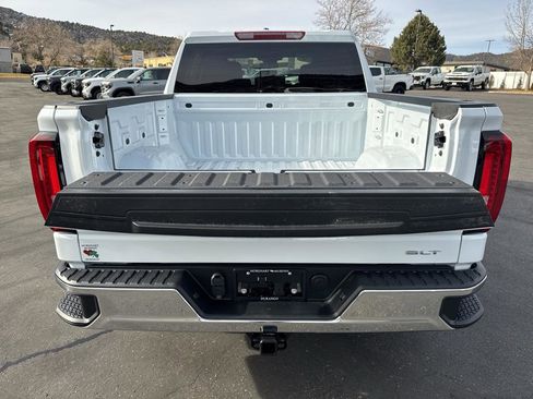 New 2026 GMC Sierra 1500 SLT w/ SLT Convenience Package image 11