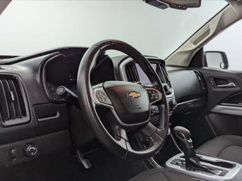 Used 2022 Chevrolet Colorado LT w/ Fleet Safety Package image 18