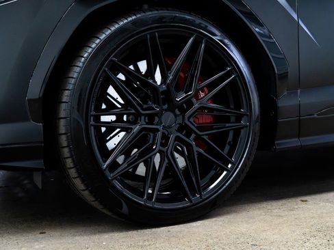 Used 2022 Lamborghini Urus image 7