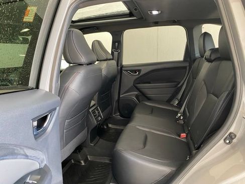 Used 2025 Subaru Forester Limited AWD/4WD image 14