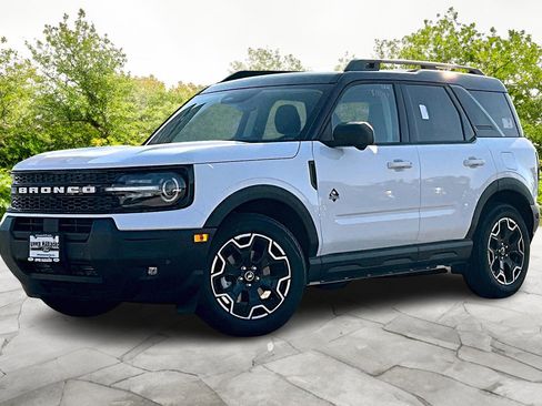 New 2025 Ford Bronco Sport Outer Banks w/ Outer Banks Tech Package+ image 2