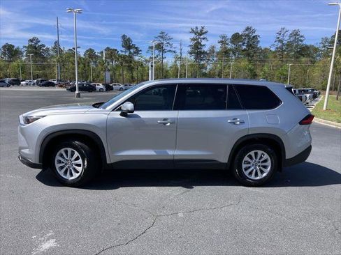 Certified 2024 Toyota Grand Highlander XLE image 2