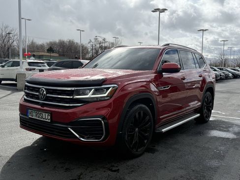 Used 2023 Volkswagen Atlas SEL Premium image 3