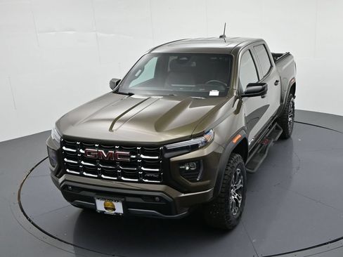 Used 2024 GMC Canyon AT4 w/ Canyon Safety Plus Package AWD/4WD image 18