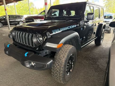 Used 2024 Jeep Wrangler Unlimited Rubicon 4xe AWD/4WD image 3