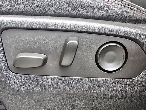 Certified 2022 Chevrolet Suburban RST w/ Luxury Package image 26