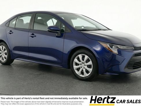 Used 2025 Toyota Corolla LE image 1