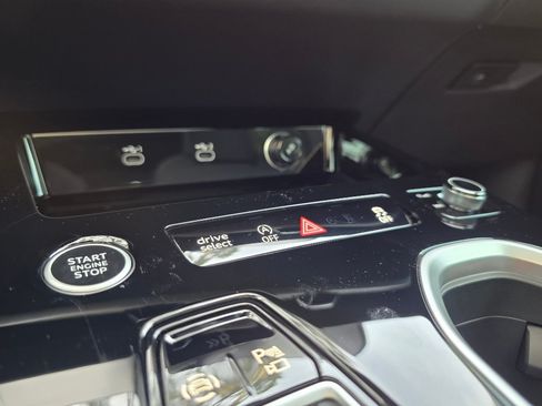 New 2026 Audi A6 Premium Plus AWD/4WD image 28