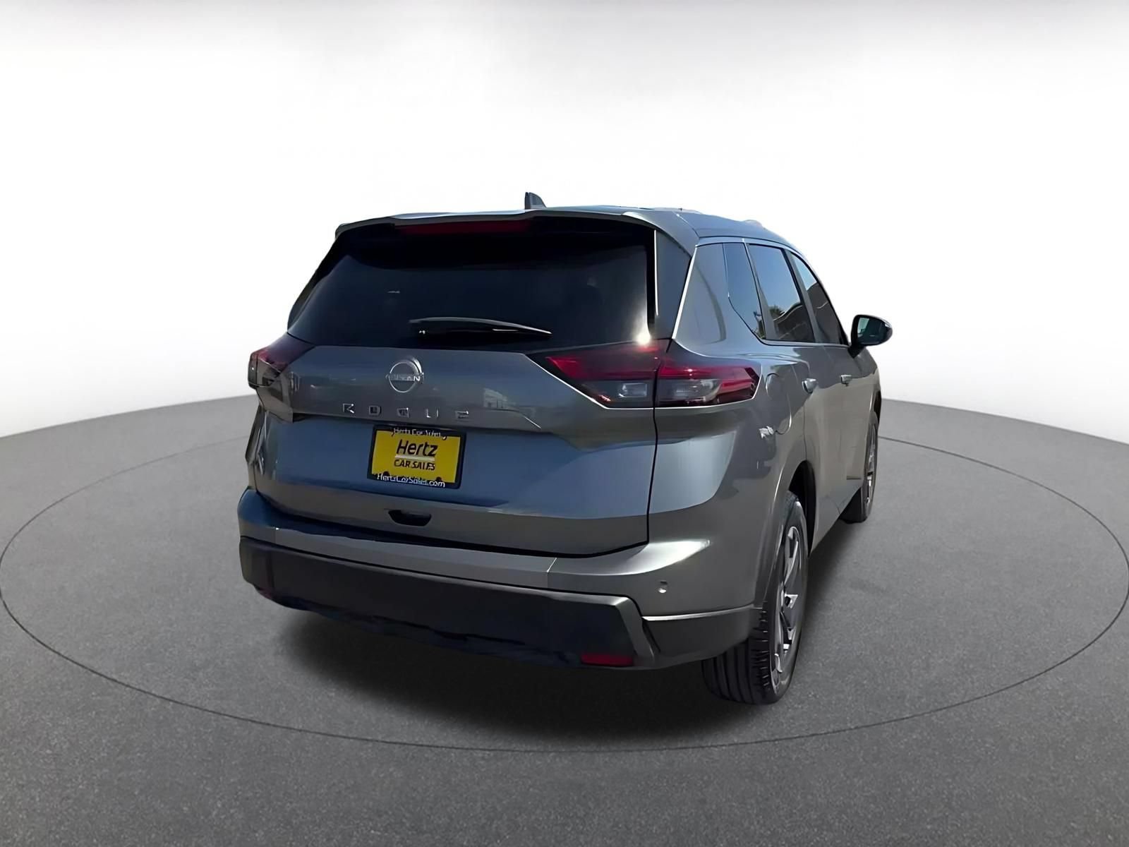 Used 2025 Nissan Rogue SV FWD image 14