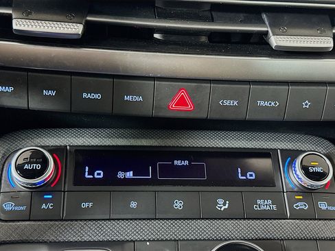 Used 2025 Hyundai Palisade Limited image 24