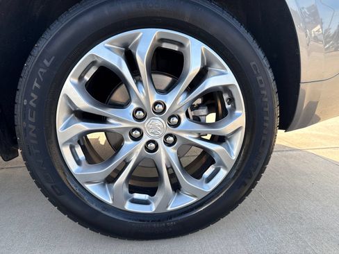 Used 2020 Buick Enclave Avenir w/ Avenir Technology Package AWD/4WD image 28