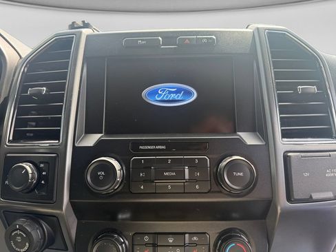 Used 2019 Ford F150 XLT w/ Equipment Group 302A Luxury AWD/4WD image 21