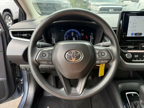 Used 2026 Toyota Corolla LE FWD image 5