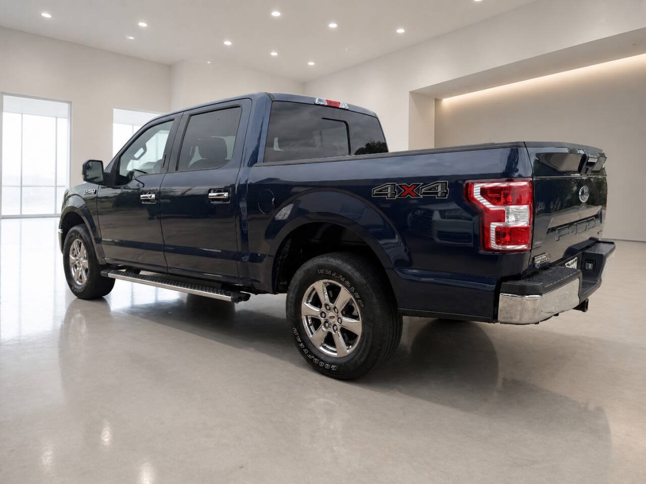 Used 2019 Ford F150 XLT w/ Equipment Group 302A Luxury AWD/4WD image 3