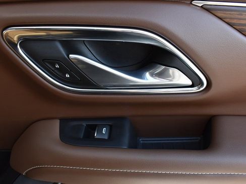 Used 2023 Chevrolet Tahoe High Country image 15