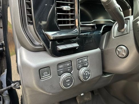 Used 2022 Chevrolet Silverado 1500 ZR2 w/ Technology Package AWD/4WD image 20