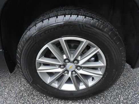 Used 2023 Chevrolet Traverse LT w/ LPO, Cargo Package AWD/4WD image 44