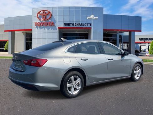 Used 2025 Chevrolet Malibu LS FWD image 8