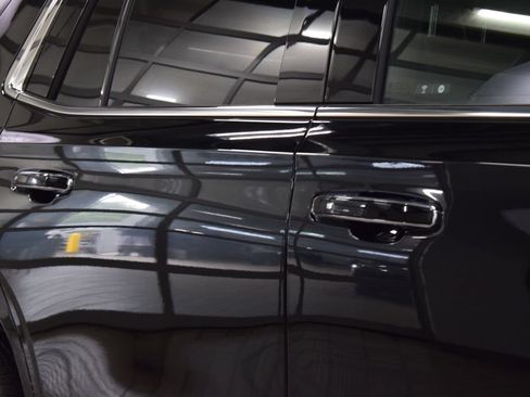 Used 2024 GMC Yukon Denali AWD/4WD image 19