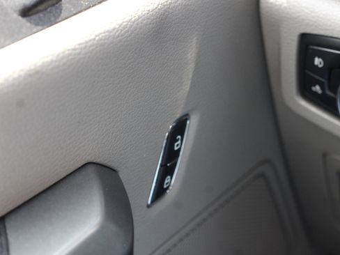 Used 2017 Ford F150 XLT AWD/4WD image 22