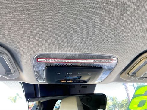 Certified 2026 Toyota Prius XLE FWD image 33