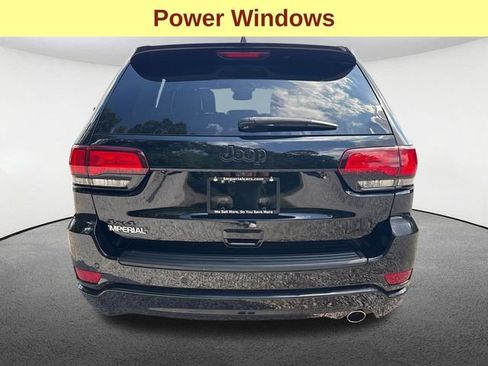 Used 2020 Jeep Grand Cherokee Altitude AWD/4WD image 11