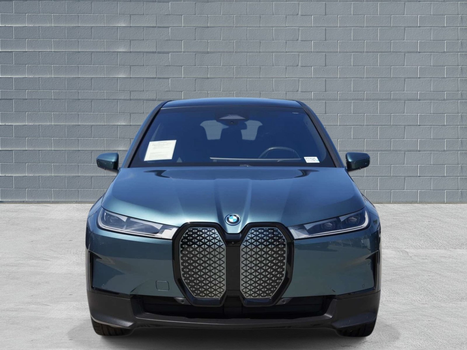 Used 2024 BMW iX xDrive50 AWD/4WD image 2