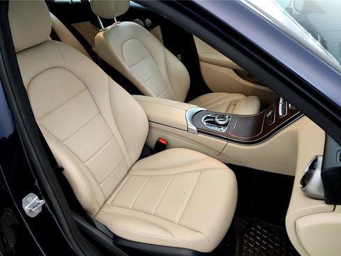 Used 2019 Mercedes-Benz C 300 4MATIC Sedan image 28