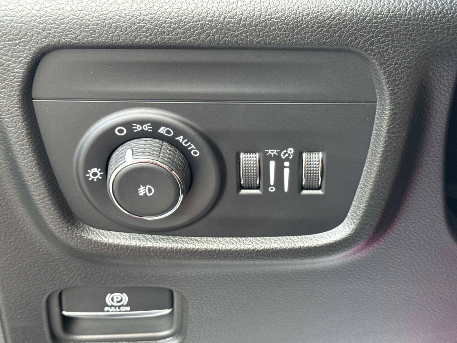 New 2026 Jeep Grand Cherokee Limited AWD/4WD image 17