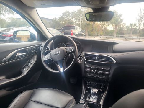 Used 2017 INFINITI QX30 AWD image 67
