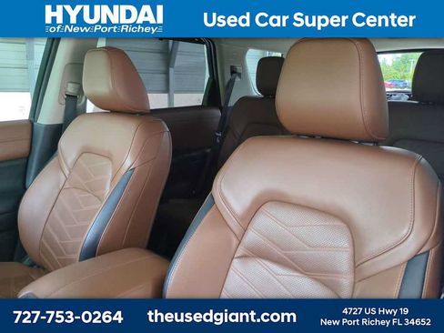 Used 2023 Nissan Pathfinder Platinum FWD image 7