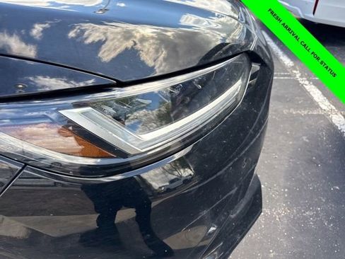Used 2025 Honda HR-V EX-L image 4