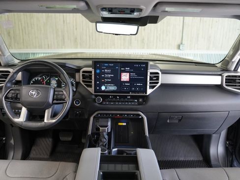 Used 2022 Toyota Tundra Limited AWD/4WD image 12