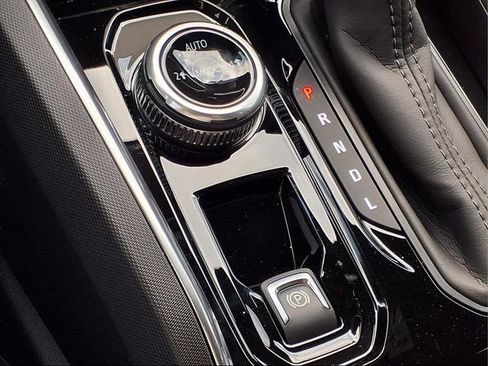 New 2026 GMC Canyon Elevation w/ Convenience Package image 15